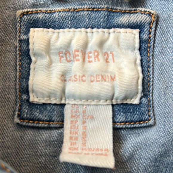 Jean jacket - Picture 2 of 3